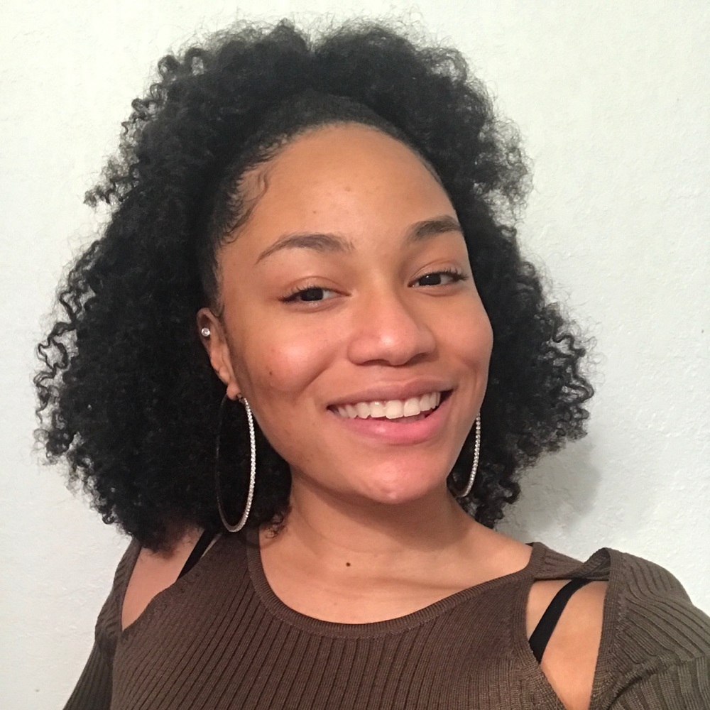 Meet your Posher, Caris